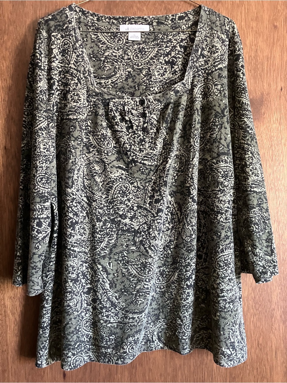 Liz Claiborne Army Green and Black Shirt, 3/4 Sleeves, Size XL, Original Owner